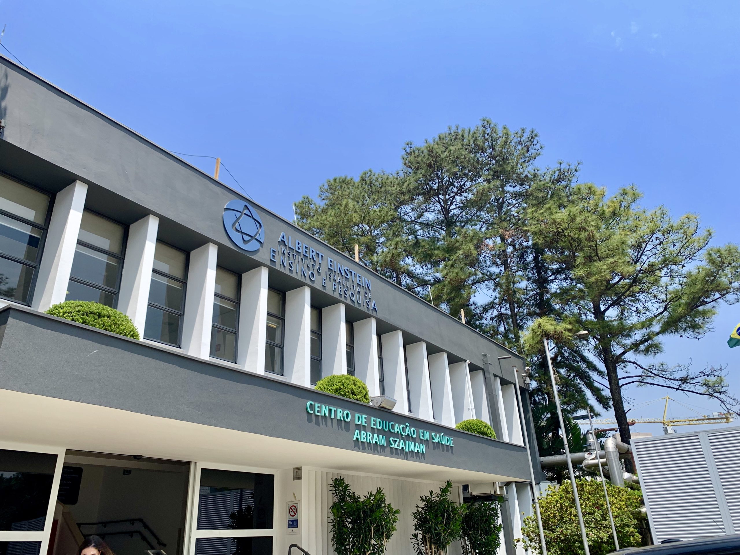 Ensino einstein
