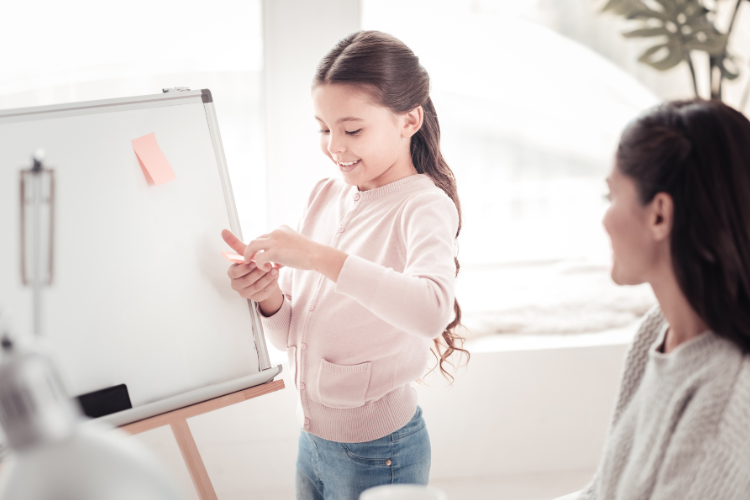 Como o profissional de saude pode influenciar no desenvolvimento cognitivo infantil
